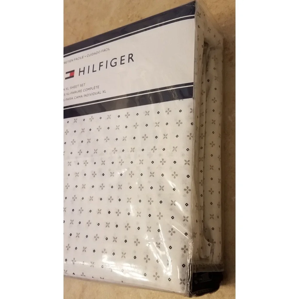 TOMMY HILFIGER 3pc Sheet Set‎ TWIN XL Sheet Set Dorm Bedding NEW